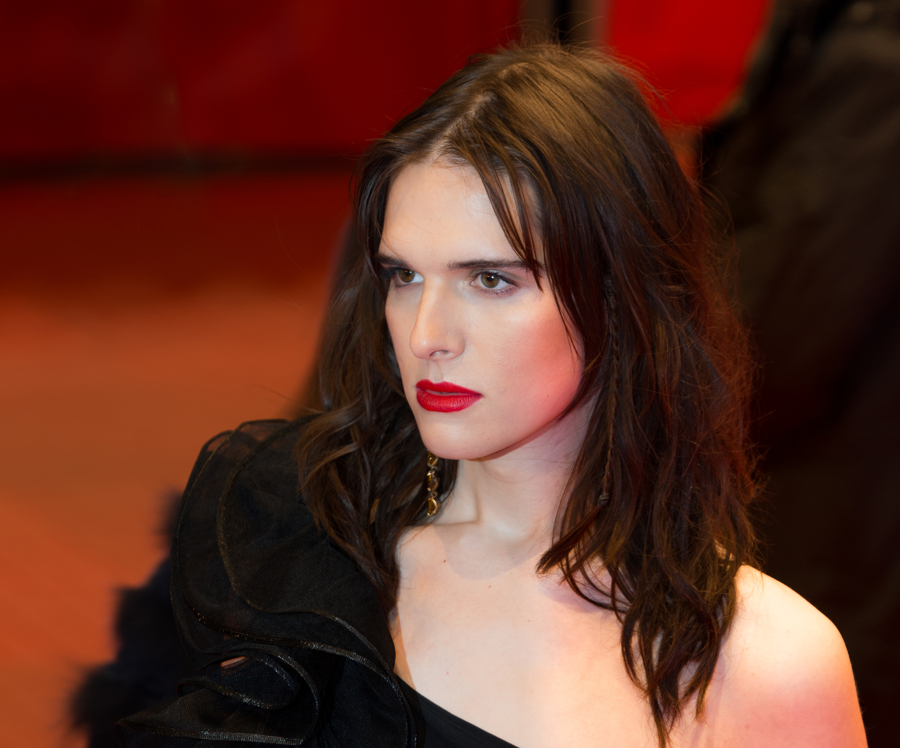 hari nef