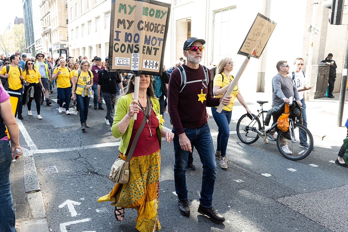 yellow stars protests