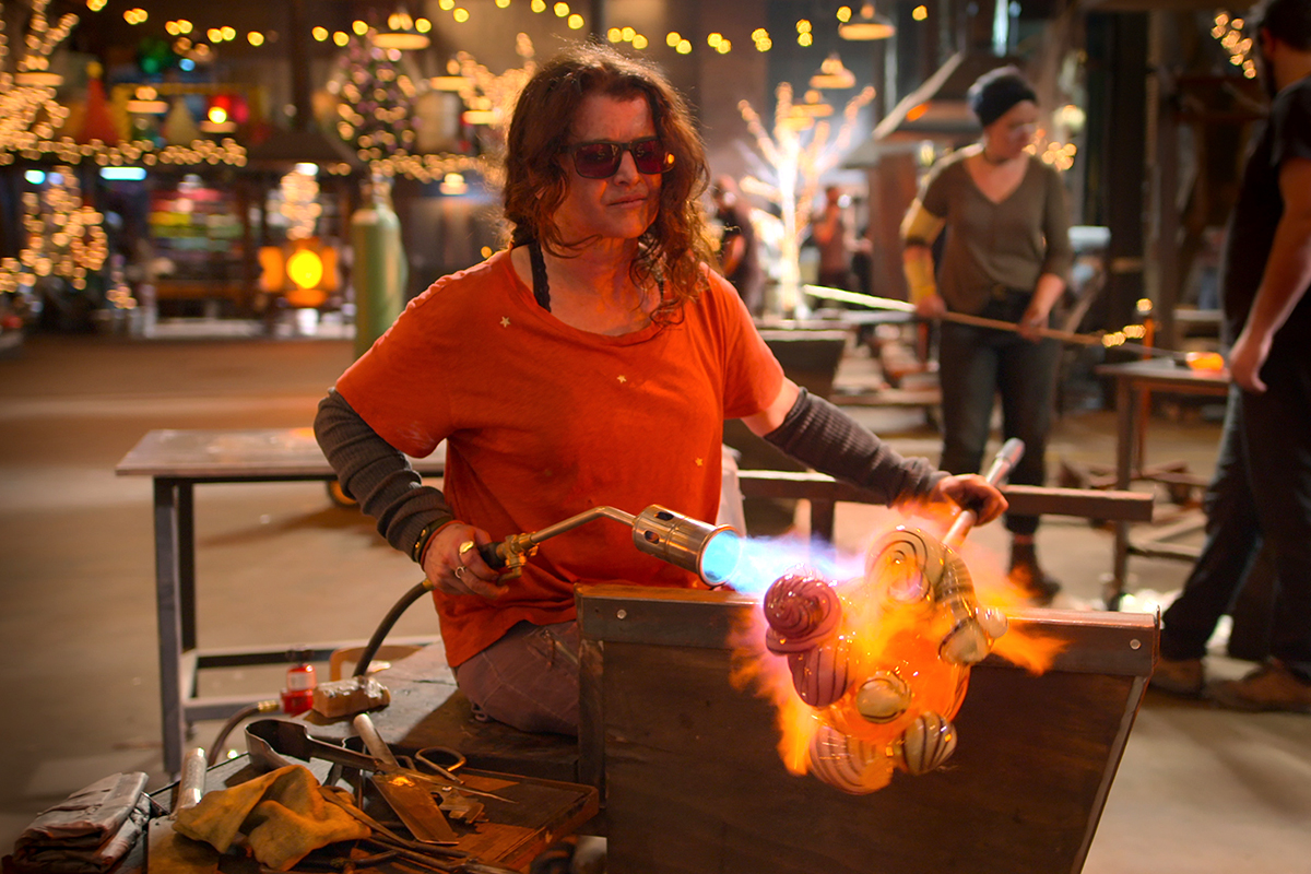 Meet the Jewish Glassblower Competing on Netflix's 'Blown Away