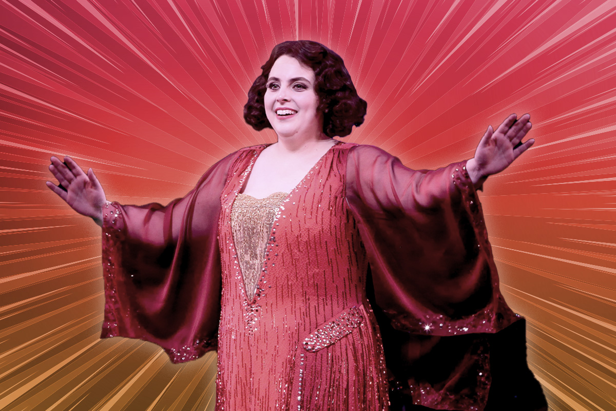 Beanie Feldstein Is a Bagel on a Plate Full of Onion Rolls - Hey Alma Beanie Feldstein Is a Bagel on a Plate Full of Onion Rolls - Hey Alma