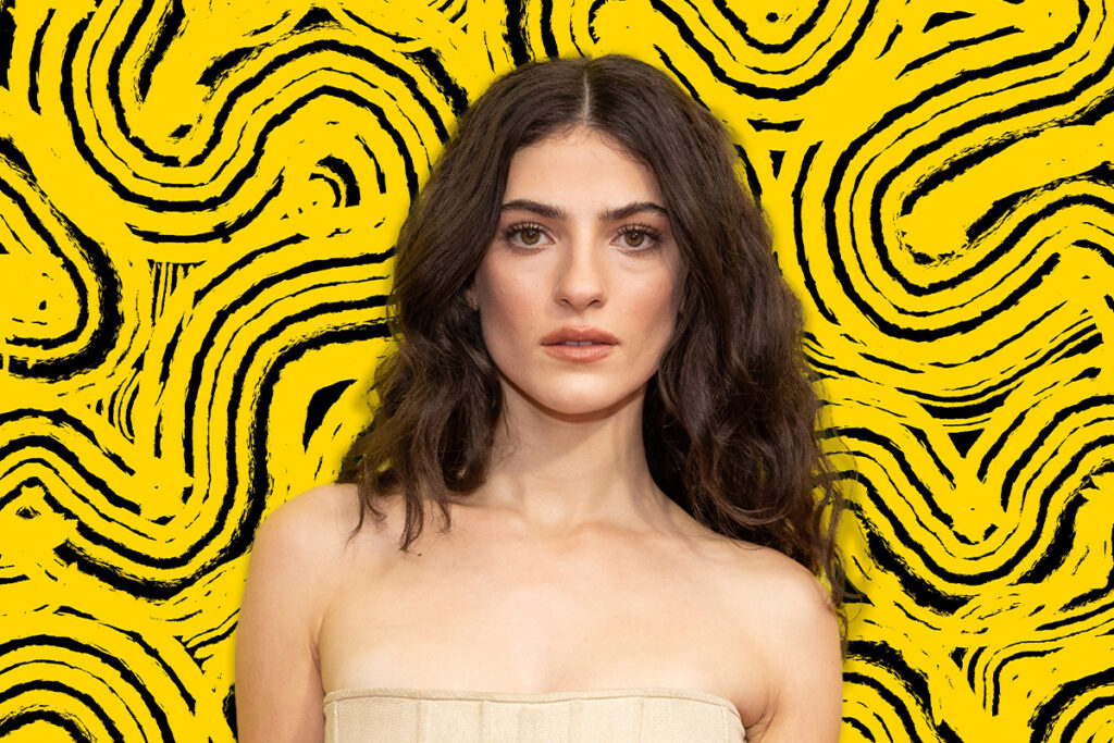 18 Things to Know About Jewish Actress Ella Rubin - Hey Alma