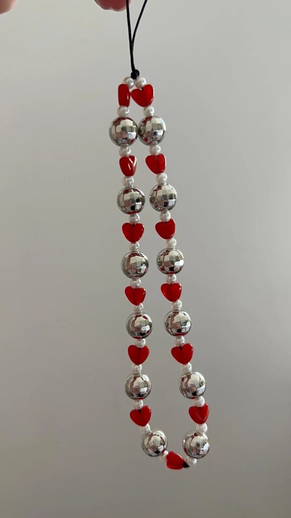 Heart Beaded Phone Strap by daintyandshine (Etsy)