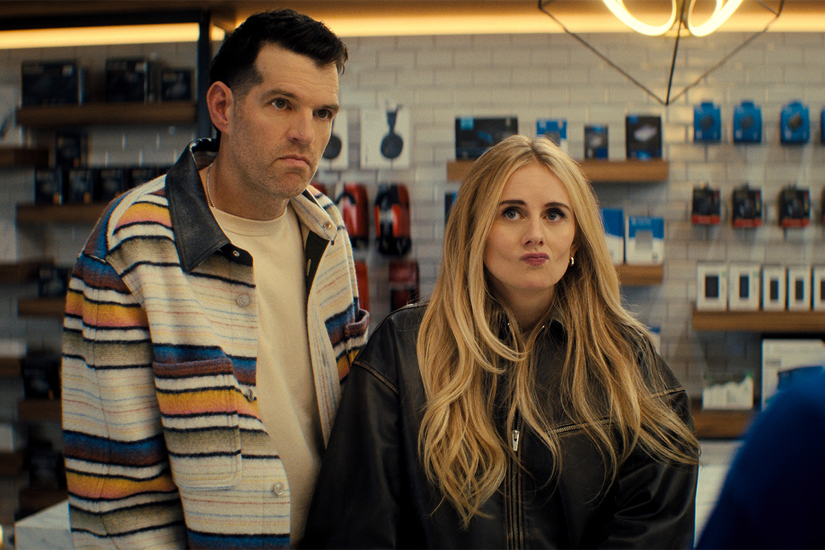 Timothy Simons and Justine Lupe in Nobody Wants This