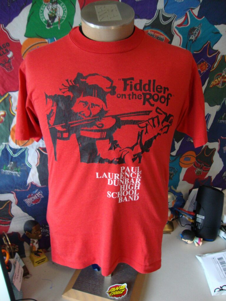 Vintage '80s "Fiddler on the Roof" Tee (Etsy)