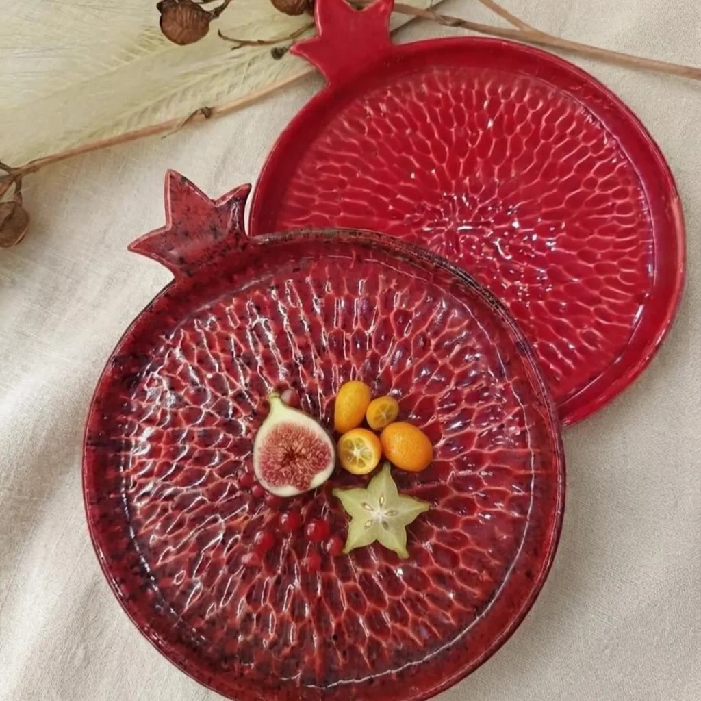 Ceramic Pomegranate Plate (MYRANNA on Etsy)