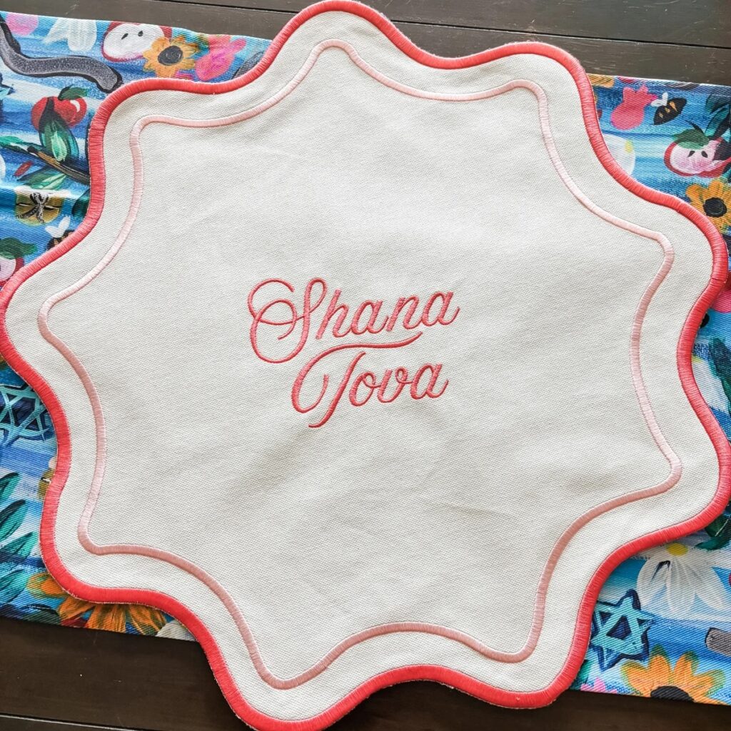 Scalloped Rosh Hashanah Challah Cover (Peace Love Light)