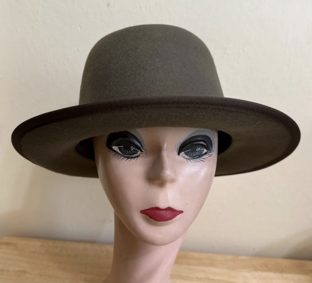 Wool Felt Hat (Lyndahats on Etsy)